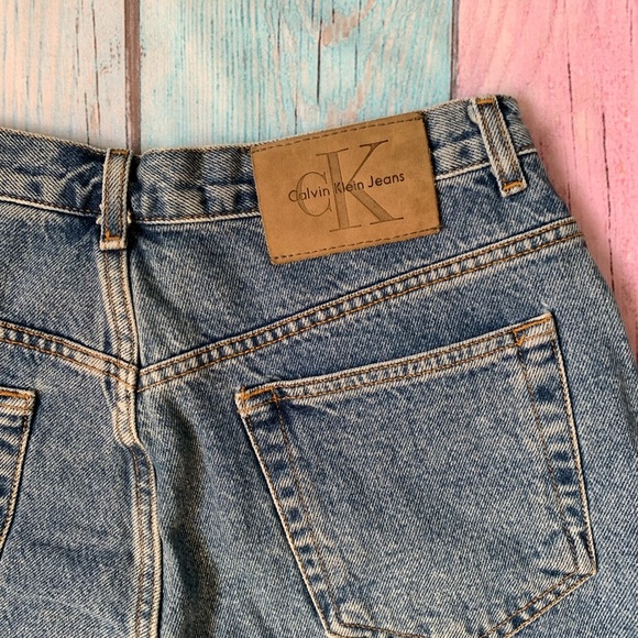 Vintage Calvin Klein jean shorts - Picture 9 of 9